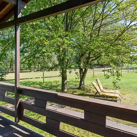 別荘 Blockhaeuser Auf Reiterhof In