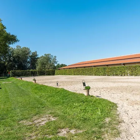 Blockhaeuser Auf Reiterhof In Prázdninový dům