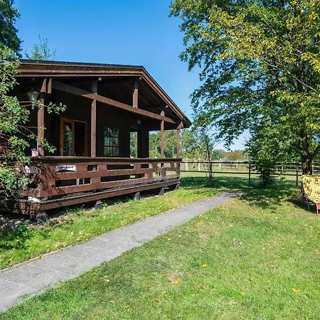 Blockhaeuser Auf Reiterhof In 別荘