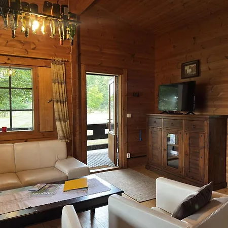 Blockhaeuser Auf Reiterhof In Nyaraló