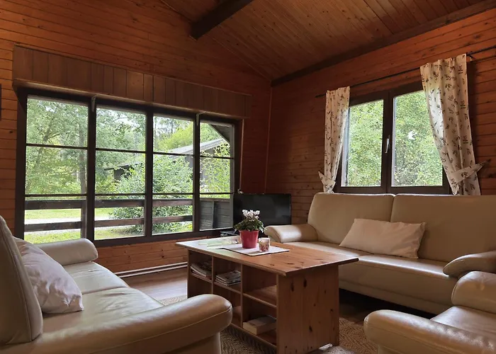 Blockhaeuser Auf Reiterhof In *