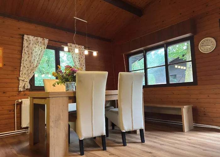 Blockhaeuser Auf Reiterhof In Eschede